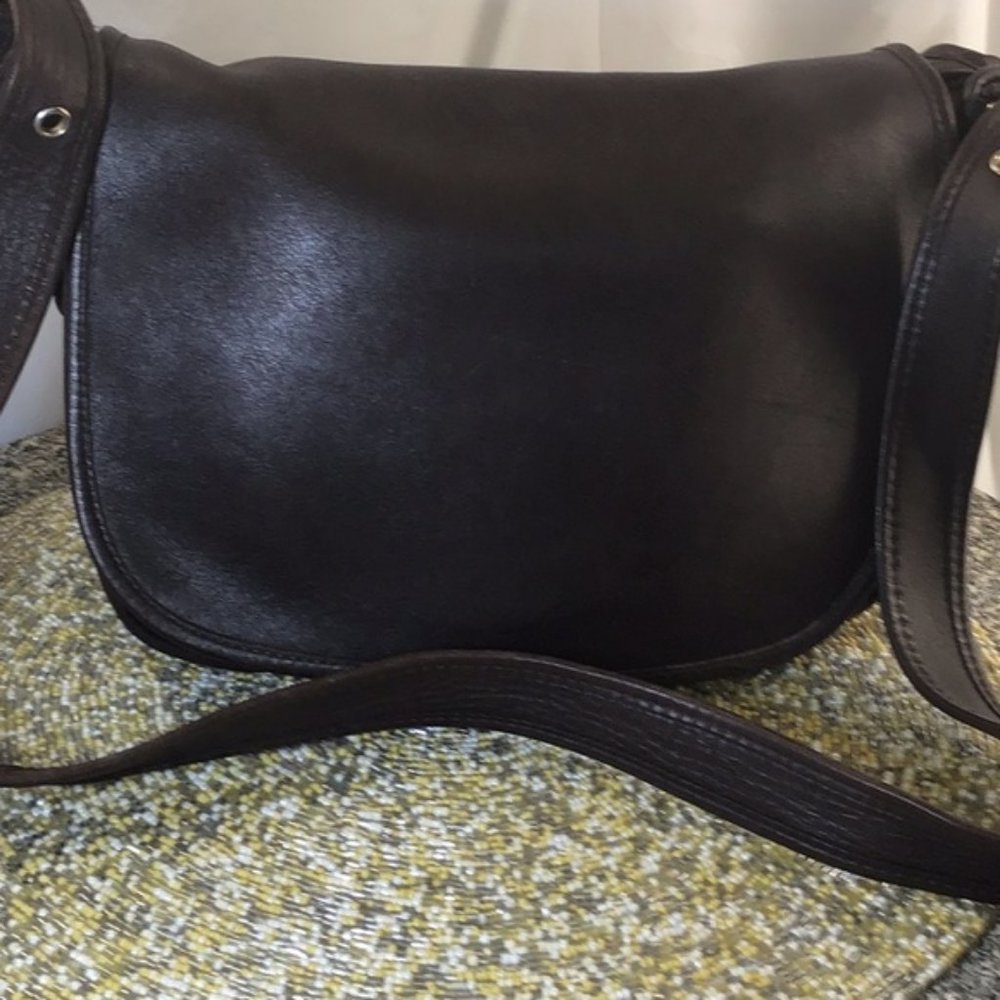 Vintage Chocolate Saddle Bag/3 compartments